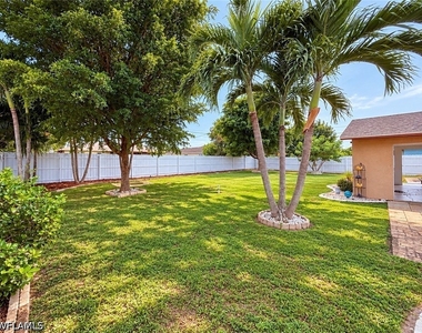 1424 Se 22nd Terrace - Photo Thumbnail 13