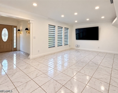 1424 Se 22nd Terrace - Photo Thumbnail 5