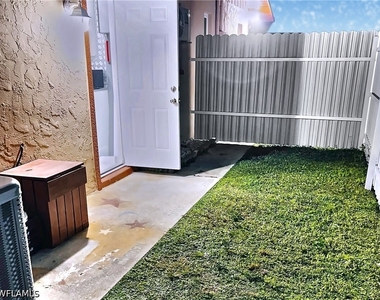 1424 Se 22nd Terrace - Photo Thumbnail 14