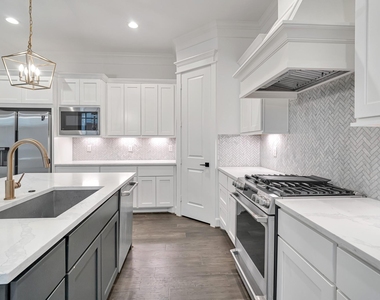 1723 Michigan Street - Photo Thumbnail 6