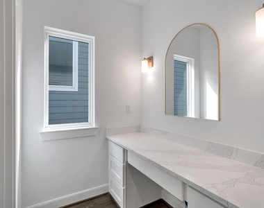 1723 Michigan Street - Photo Thumbnail 10