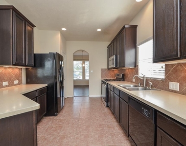 2827 Lakecrest Forest Drive - Photo Thumbnail 9