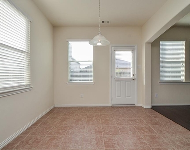 2827 Lakecrest Forest Drive - Photo Thumbnail 11