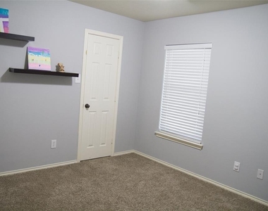 3703 Humble Drive - Photo Thumbnail 12