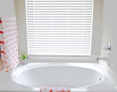 3703 Humble Drive - Photo Thumbnail 10