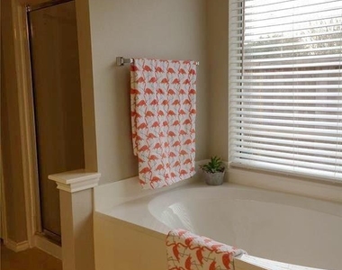 3703 Humble Drive - Photo Thumbnail 9