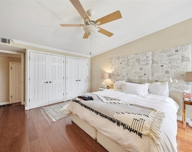 5238 Memorial Drive - Photo Thumbnail 16