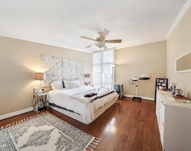 5238 Memorial Drive - Photo Thumbnail 17