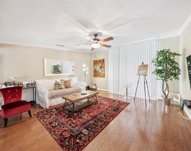 5238 Memorial Drive - Photo Thumbnail 7