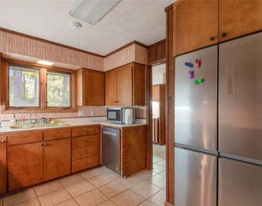 3786 Summer Lane - Photo Thumbnail 14