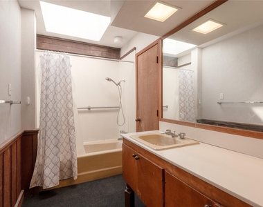3786 Summer Lane - Photo Thumbnail 26