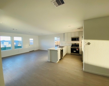 6611 Sassafras Green Drive - Photo Thumbnail 18