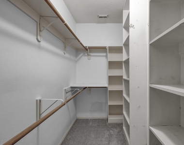 30327 Deleon Fields Drive - Photo Thumbnail 21