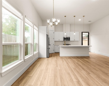 7117 Goforth Street - Photo Thumbnail 8