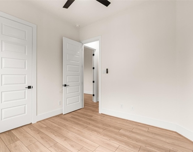 7117 Goforth Street - Photo Thumbnail 24