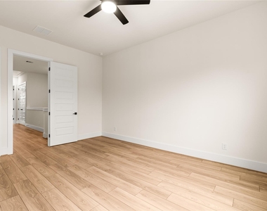 7117 Goforth Street - Photo Thumbnail 18