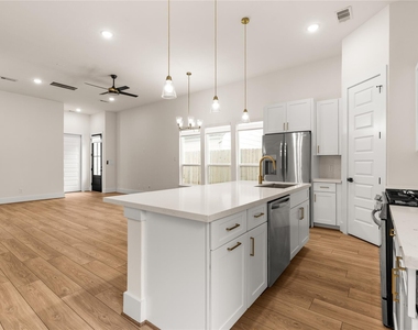 7117 Goforth Street - Photo Thumbnail 11