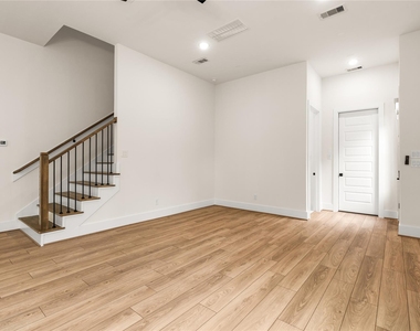 7117 Goforth Street - Photo Thumbnail 4