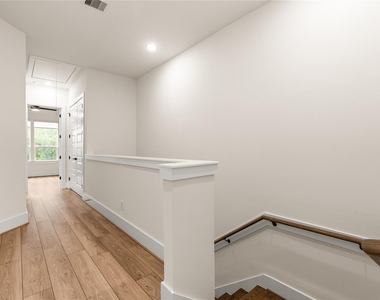 7117 Goforth Street - Photo Thumbnail 15