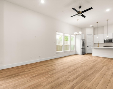 7117 Goforth Street - Photo Thumbnail 5