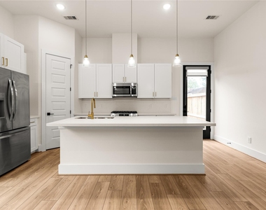 7117 Goforth Street - Photo Thumbnail 9