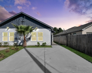 7502 Sandle Street - Photo Thumbnail 1