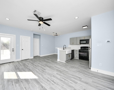 7502 Sandle Street - Photo Thumbnail 12