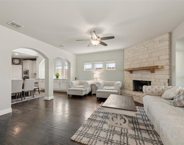 916 Marion Farm Rd - Photo Thumbnail 7
