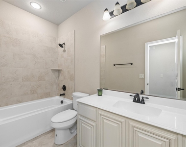 916 Marion Farm Rd - Photo Thumbnail 11