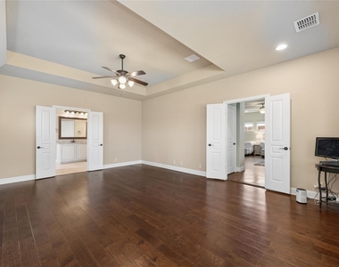 916 Marion Farm Rd - Photo Thumbnail 15