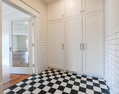 811 Stuart Street - Photo Thumbnail 7