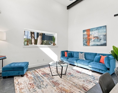 109 Bryan Street - Photo Thumbnail 12