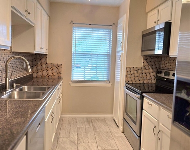 1539 Ramada Drive - Photo Thumbnail 4