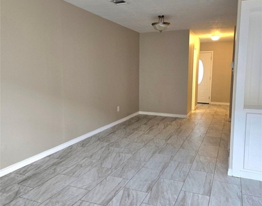 1539 Ramada Drive - Photo Thumbnail 2