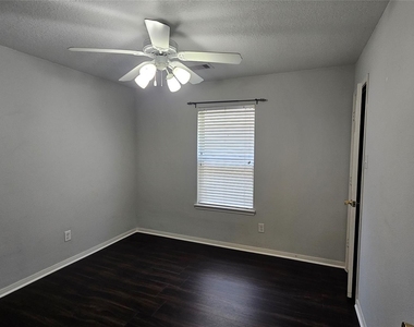 9923 Yearling Place - Photo Thumbnail 5