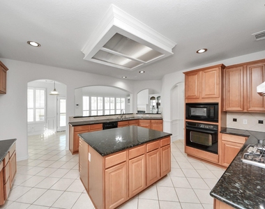 20111 Biscayne Hill Court - Photo Thumbnail 9