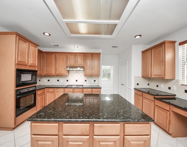 20111 Biscayne Hill Court - Photo Thumbnail 12