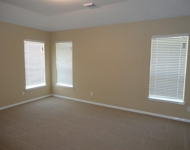 22413 Northfolk Valley Lane - Photo Thumbnail 4