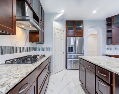 13211 Dusty Grove Lane - Photo Thumbnail 8
