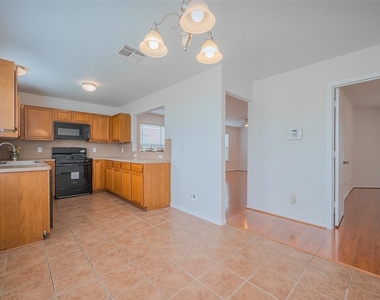 19254 Cypress Peak Lane - Photo Thumbnail 8