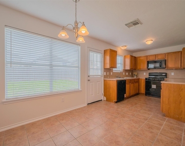 19254 Cypress Peak Lane - Photo Thumbnail 7