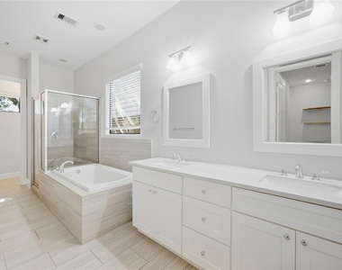 3015 Preston Street - Photo Thumbnail 6