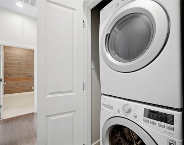 3015 Preston Street - Photo Thumbnail 26