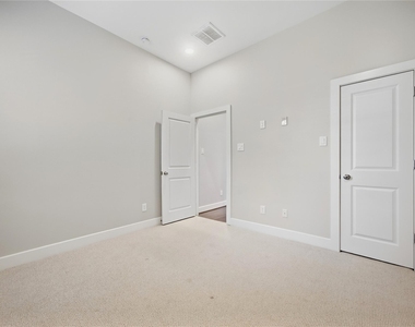 3015 Preston Street - Photo Thumbnail 28