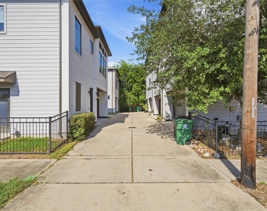 3015 Preston Street - Photo Thumbnail 30