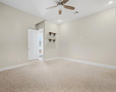 3015 Preston Street - Photo Thumbnail 4