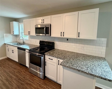 1206 E 33rd Street - Photo Thumbnail 2