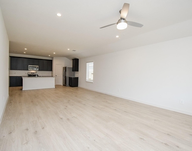 5147 Hunters Trail - Photo Thumbnail 21