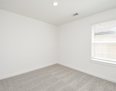 5147 Hunters Trail - Photo Thumbnail 15