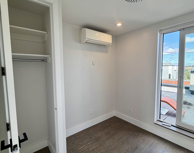 334 Evergreen Avenue - Photo Thumbnail 7